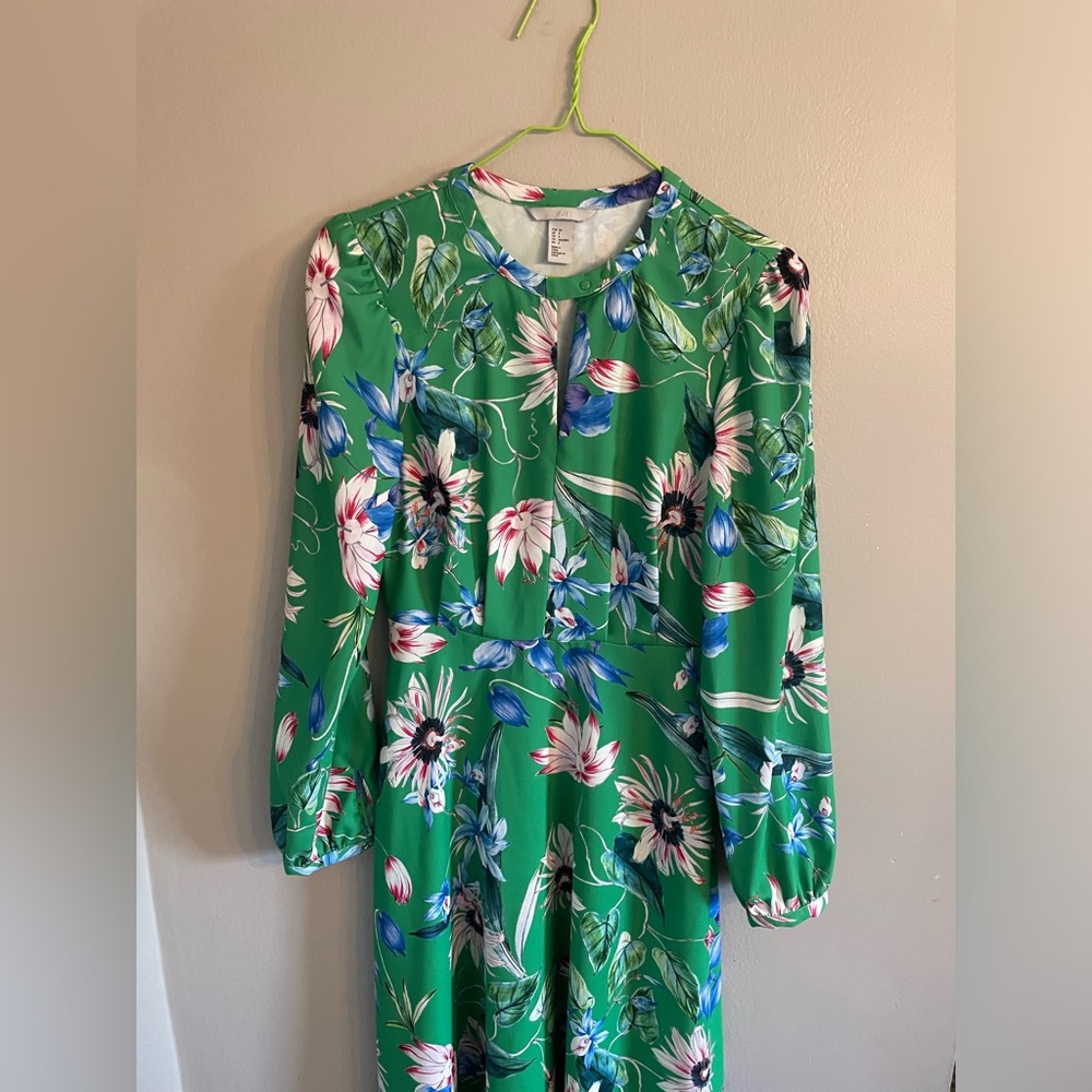 H&M floral dress perfect - Picture 6 of 9